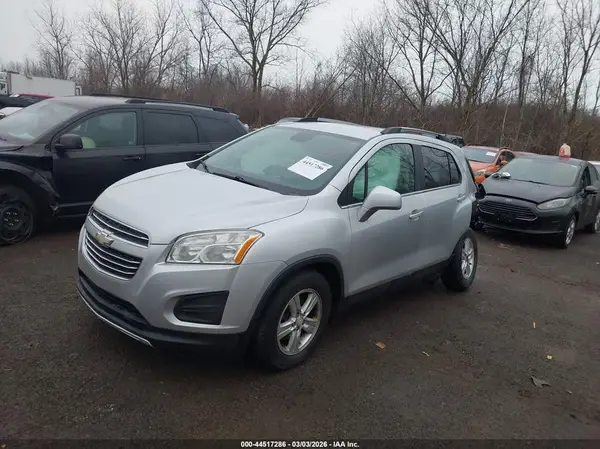 KL7CJLSB2GB531271 2016 CHEVROLET TRAX - Image 2
