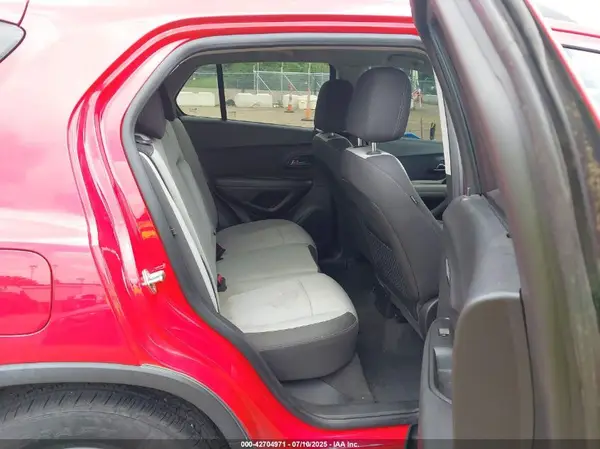KL7CJLSB2GB560057 2016 CHEVROLET TRAX - Image 8
