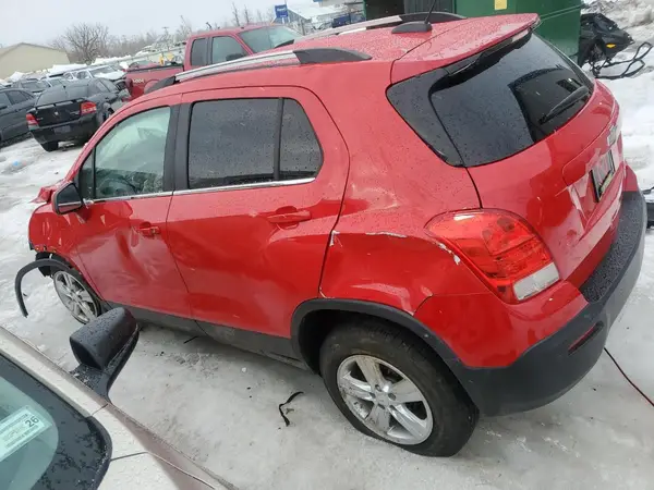 KL7CJLSB2GB608916 2016 CHEVROLET TRAX - Image 2