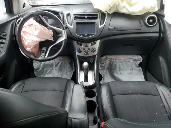 KL7CJLSB2GB608916 2016 CHEVROLET TRAX - Image 8