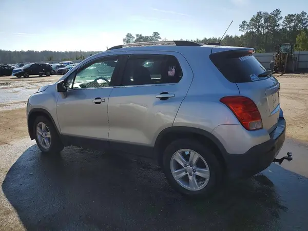 KL7CJLSB2GB751459 2016 CHEVROLET TRAX - Image 2