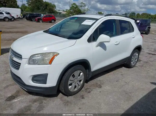 KL7CJLSB2GB759593 2016 CHEVROLET TRAX - Image 2