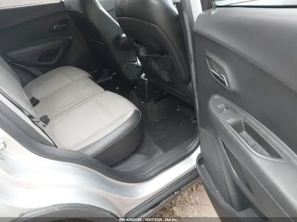 KL7CJLSB2GB762624 2016 CHEVROLET TRAX - Image 8