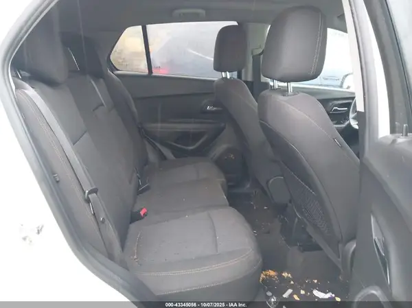 KL7CJLSB2HB067643 2017 CHEVROLET TRAX - Image 8