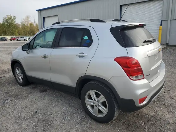 KL7CJLSB2HB086127 2017 CHEVROLET TRAX - Image 2