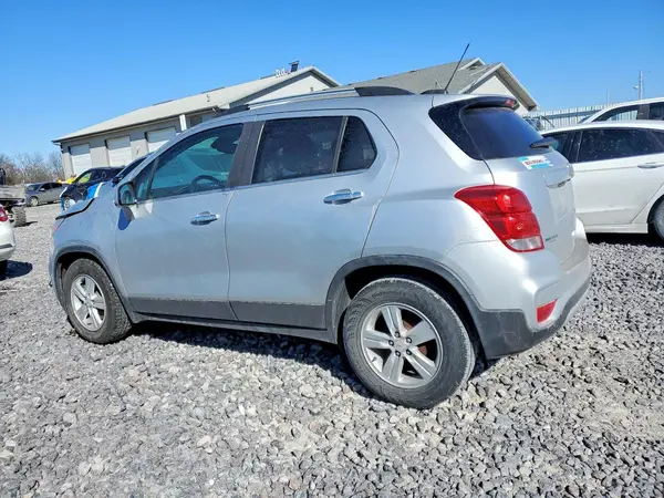 KL7CJLSB2HB086452 2017 CHEVROLET TRAX - Image 2