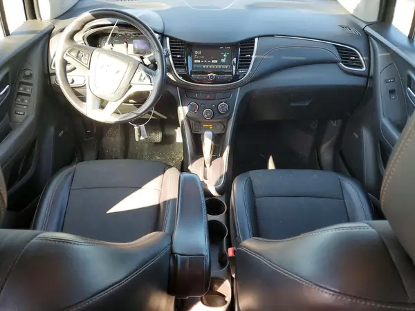 KL7CJLSB2HB086452 2017 CHEVROLET TRAX - Image 8