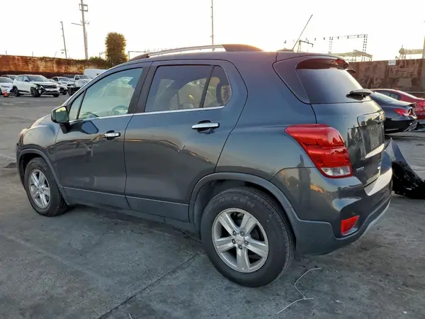 KL7CJLSB2HB093546 2017 CHEVROLET TRAX - Image 2