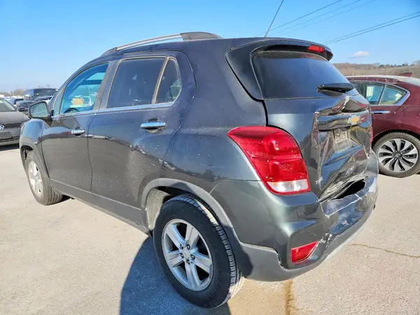 KL7CJLSB2HB107560 2017 CHEVROLET TRAX - Image 2