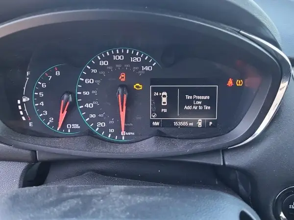 KL7CJLSB2HB159397 2017 CHEVROLET TRAX - Image 2