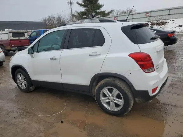 KL7CJLSB2HB172117 2017 CHEVROLET TRAX - Image 2