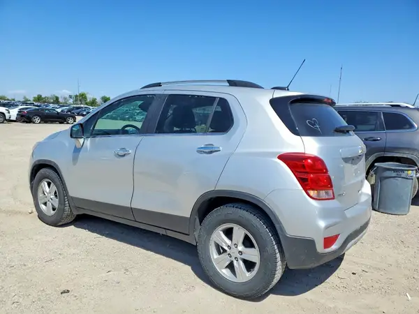 KL7CJLSB2HB182128 2017 CHEVROLET TRAX - Image 2