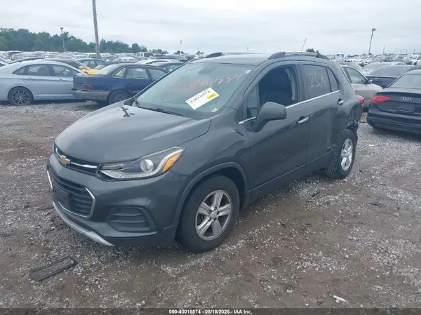 KL7CJLSB2HB182811 2017 CHEVROLET TRAX - Image 2