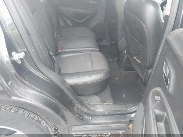 KL7CJLSB2HB182811 2017 CHEVROLET TRAX - Image 8
