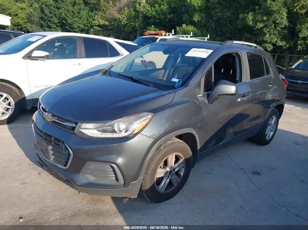 KL7CJLSB2HB191444 2017 CHEVROLET TRAX - Image 2