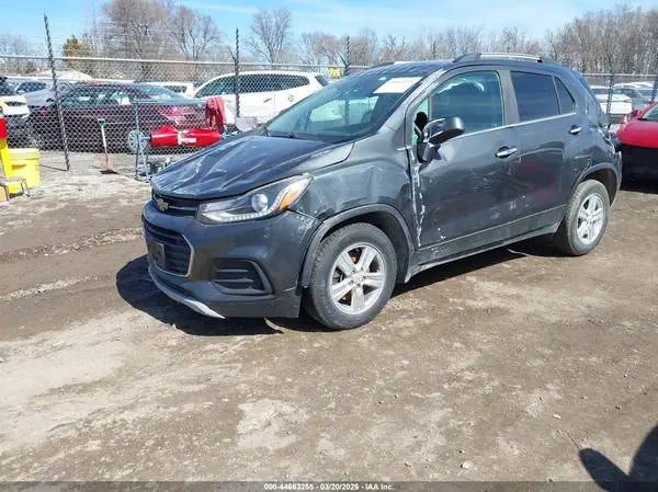 KL7CJLSB2HB192786 2017 CHEVROLET TRAX - Image 2