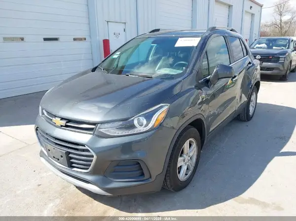 KL7CJLSB2HB193405 2017 CHEVROLET TRAX - Image 2