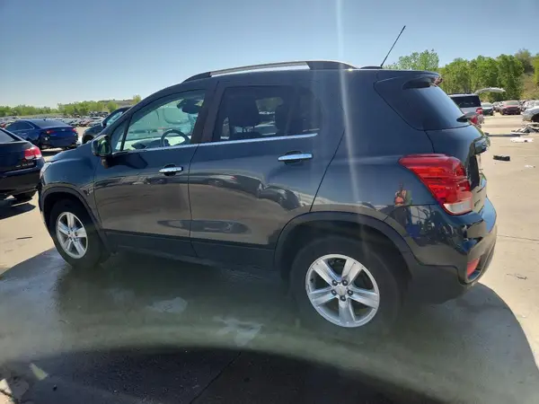 KL7CJLSB2HB222868 2017 CHEVROLET TRAX - Image 2