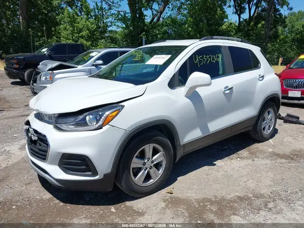 KL7CJLSB2HB227990 2017 CHEVROLET TRAX - Image 2