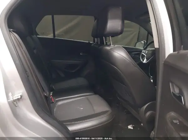 KL7CJLSB2JB546604 2018 CHEVROLET TRAX - Image 8