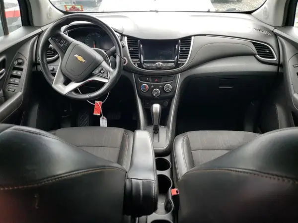 KL7CJLSB2JB572636 2018 CHEVROLET TRAX - Image 8