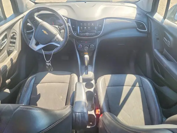 KL7CJLSB2JB585631 2018 CHEVROLET TRAX - Image 8
