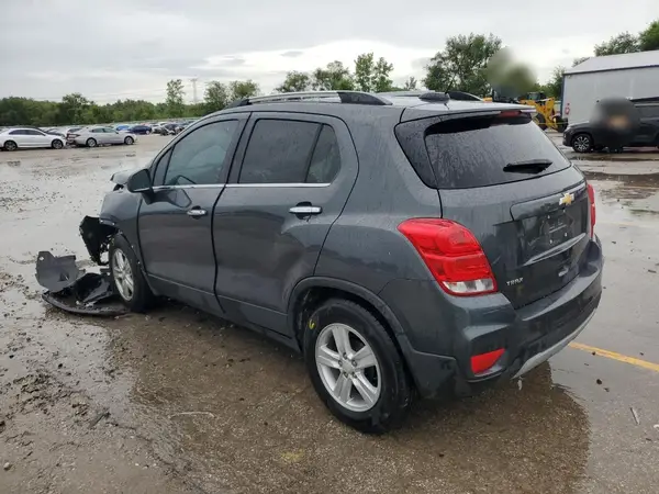 KL7CJLSB2JB595804 2018 CHEVROLET TRAX - Image 2