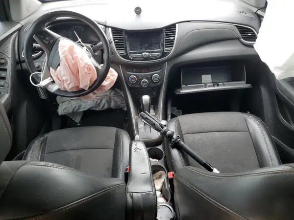 KL7CJLSB2JB595804 2018 CHEVROLET TRAX - Image 8