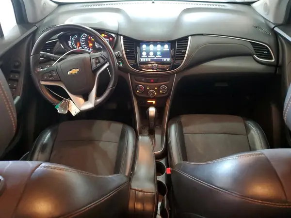 KL7CJLSB2JB633628 2018 CHEVROLET TRAX - Image 8