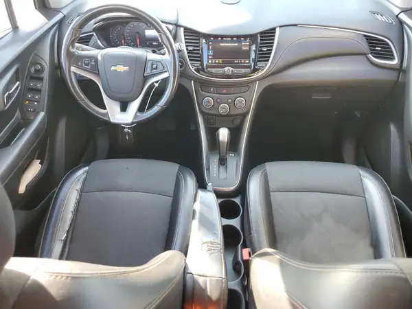 KL7CJLSB2JB648758 2018 CHEVROLET TRAX - Image 8