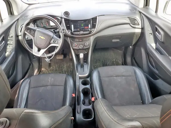 KL7CJLSB2JB725497 2018 CHEVROLET TRAX - Image 8