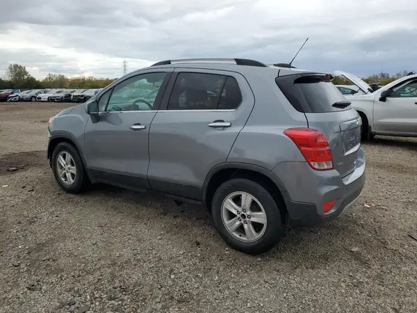 KL7CJLSB2KB746271 2019 CHEVROLET TRAX - Image 2