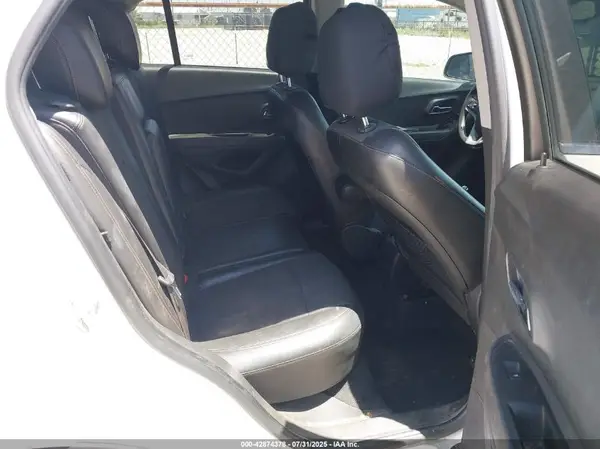 KL7CJLSB2KB750868 2019 CHEVROLET TRAX - Image 8