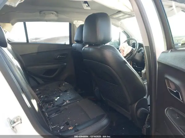 KL7CJLSB2KB757996 2019 CHEVROLET TRAX - Image 8