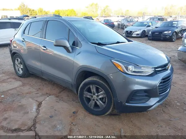 KL7CJLSB2KB774958 2019 CHEVROLET TRAX - Image 1
