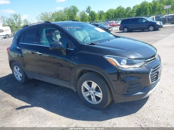 KL7CJLSB2KB789959 2019 CHEVROLET TRAX - Image 1
