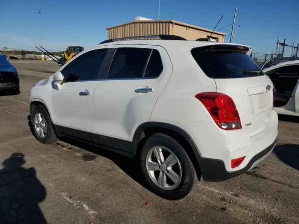 KL7CJLSB2KB798094 2019 CHEVROLET TRAX - Image 2