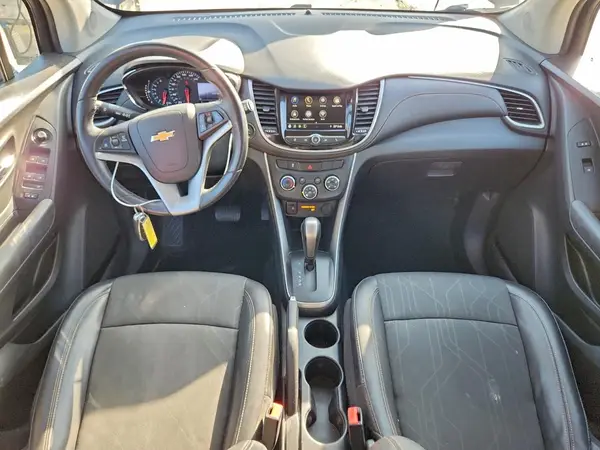 KL7CJLSB2KB815797 2019 CHEVROLET TRAX - Image 8
