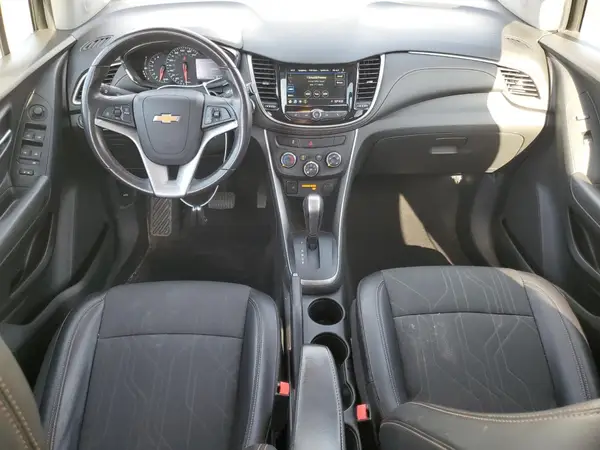 KL7CJLSB2KB828890 2019 CHEVROLET TRAX - Image 8