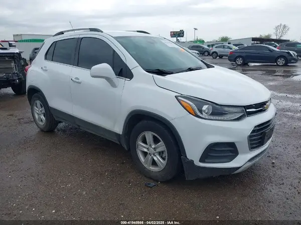 KL7CJLSB2KB840411 2019 CHEVROLET TRAX - Image 1