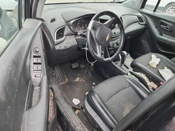 KL7CJLSB2KB854387 2019 CHEVROLET TRAX - Image 8