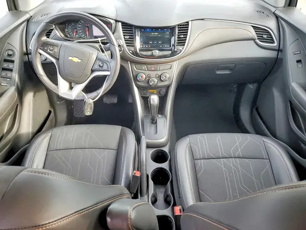 KL7CJLSB2KB893867 2019 CHEVROLET TRAX - Image 8