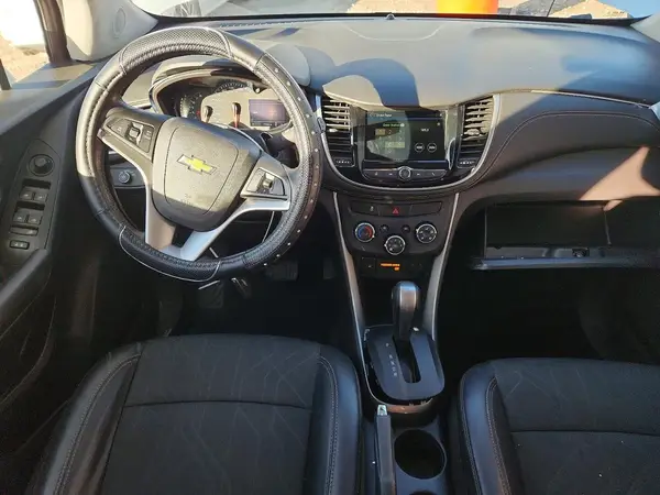 KL7CJLSB2KB896106 2019 CHEVROLET TRAX - Image 8