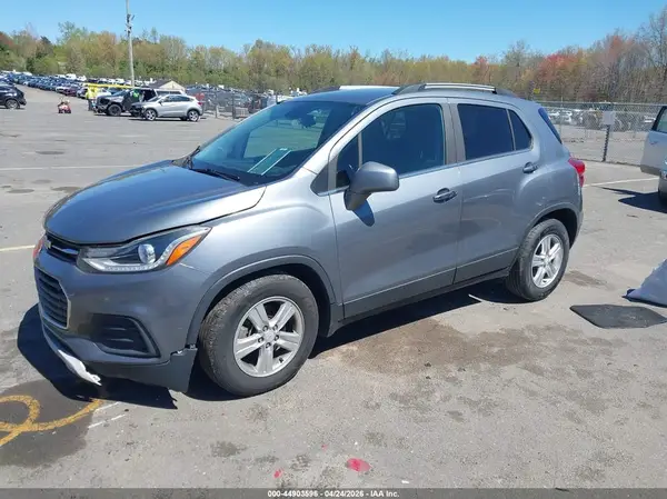 KL7CJLSB2KB896526 2019 CHEVROLET TRAX - Image 2