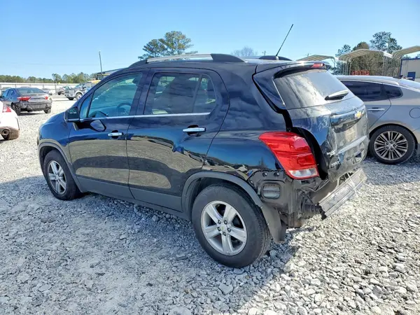 KL7CJLSB2KB909615 2019 CHEVROLET TRAX - Image 2