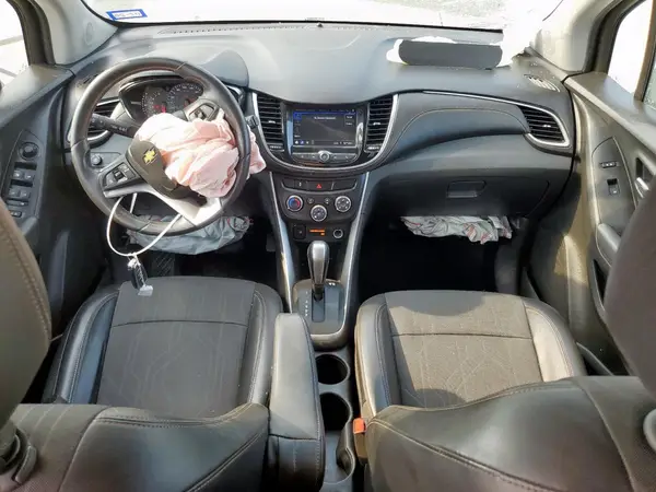 KL7CJLSB2KB922476 2019 CHEVROLET TRAX - Image 8