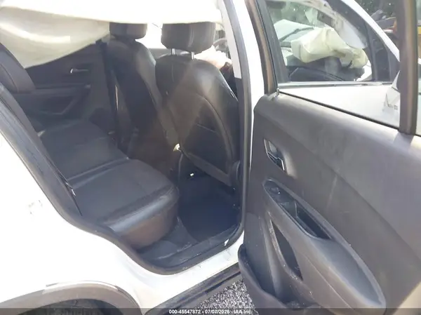 KL7CJLSB2KB935132 2019 CHEVROLET TRAX - Image 8