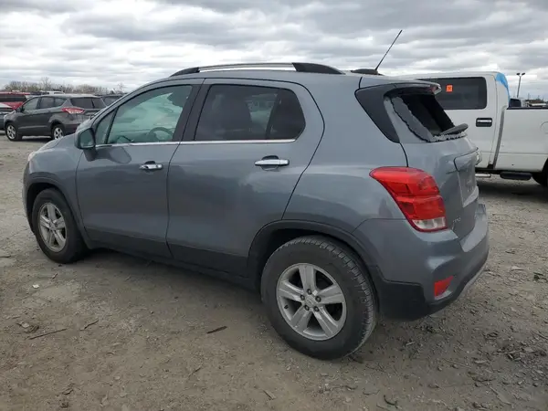 KL7CJLSB2KB940038 2019 CHEVROLET TRAX - Image 2