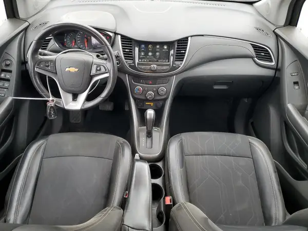 KL7CJLSB2KB940038 2019 CHEVROLET TRAX - Image 8