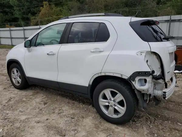 KL7CJLSB2KB956725 2019 CHEVROLET TRAX - Image 2